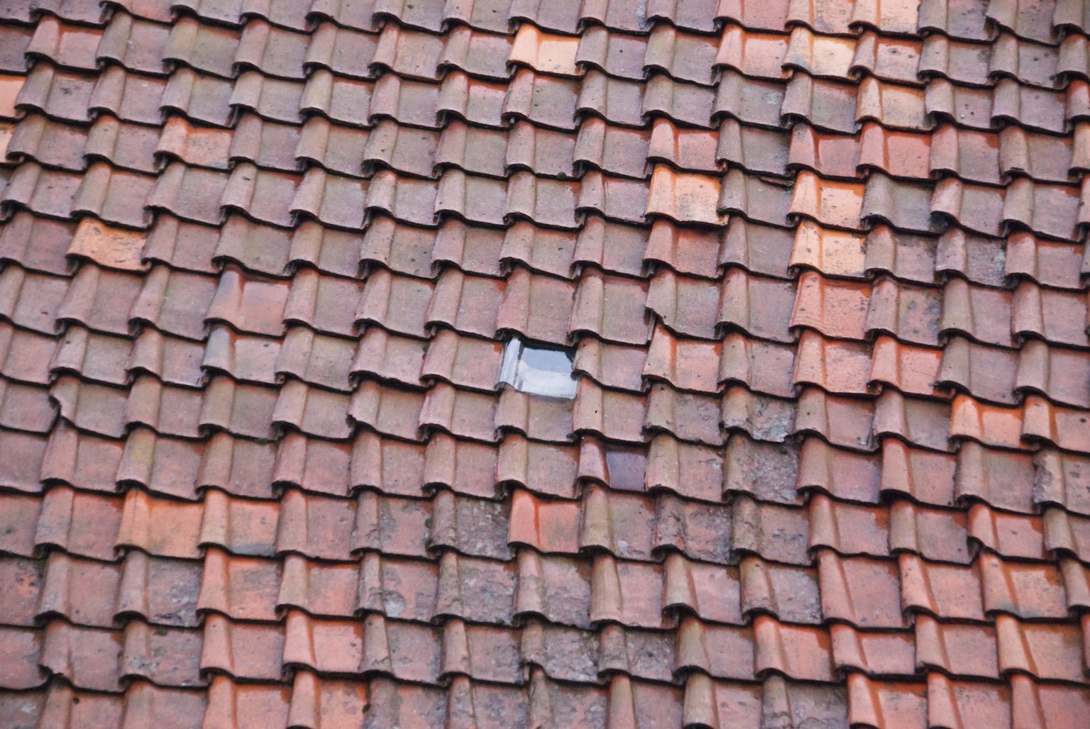 HOW MUCH DOES ROOF RESTORATION COST ACCORDING TO THE TYPE ...